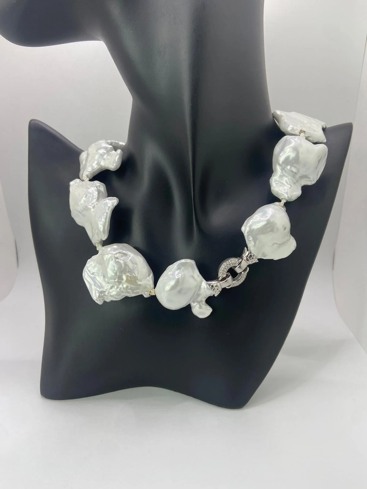 Baroque Pearl Necklace in 925 sterling silver, view 3
