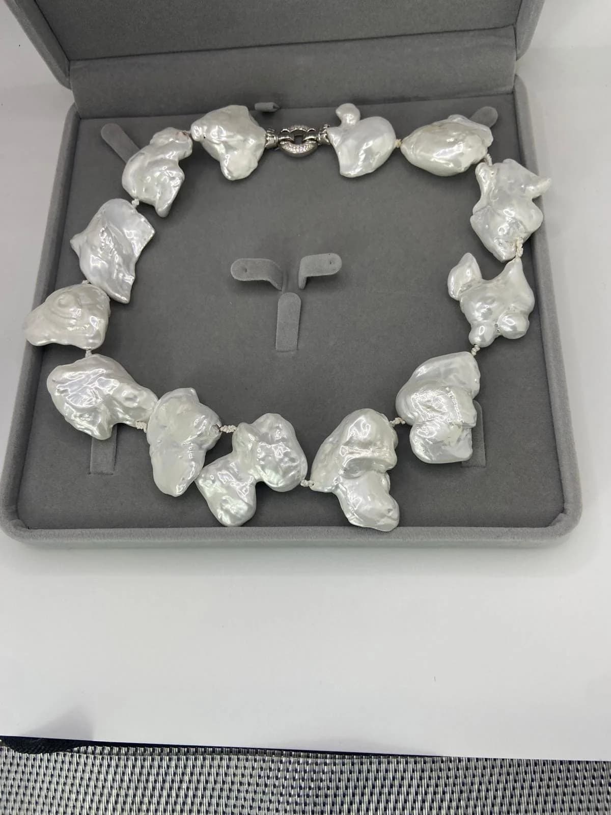 Baroque Pearl Necklace in 925 sterling silver, view 4