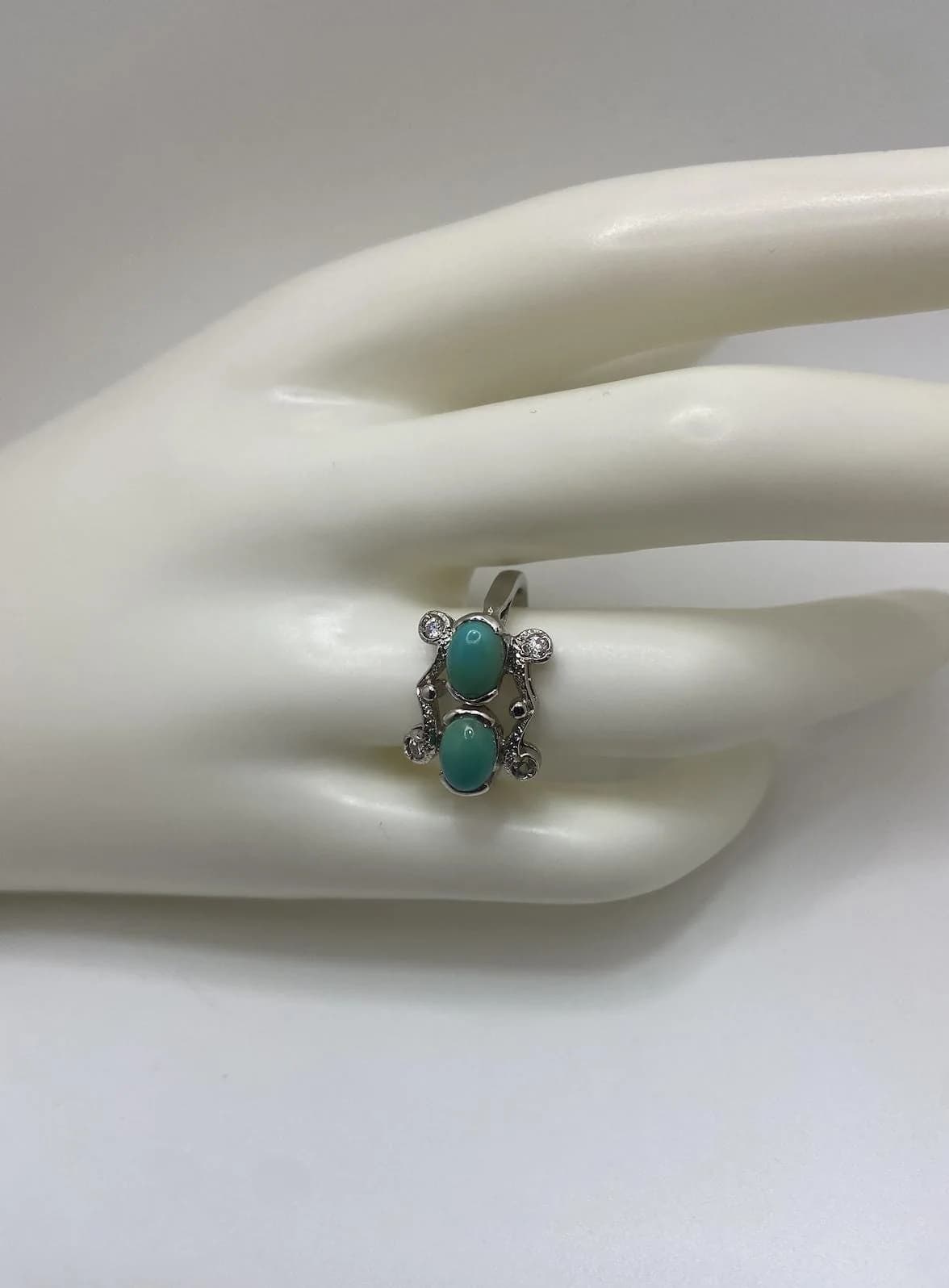 1950s Mid-Century Natural Turquoise Zircon Diamond Ring in 925 sterling silver, view 1
