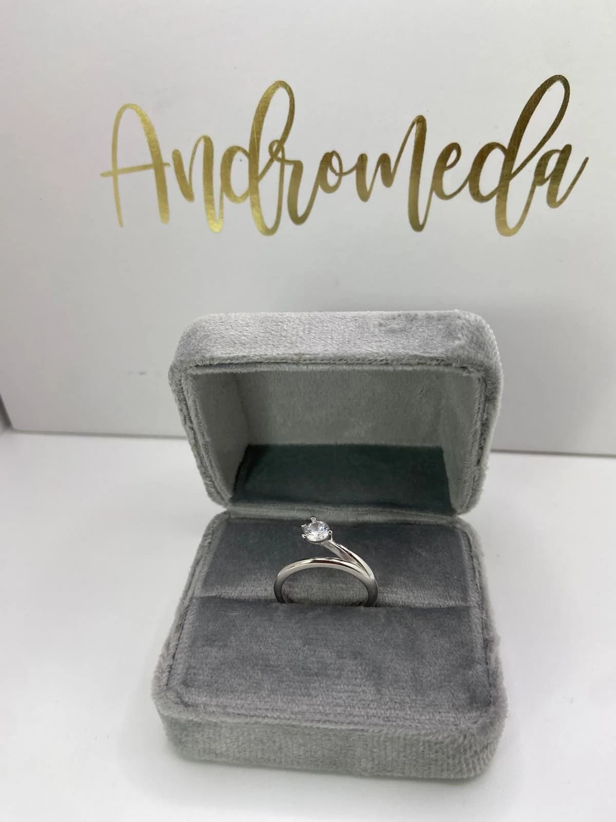 Solitaire Sparkle Statement Ring in 925 sterling silver, view 1
